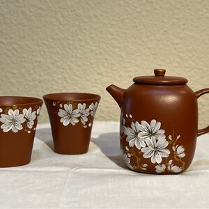 Charming Brown Floral Teapot and Cups
